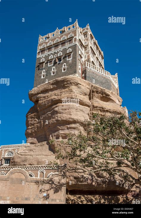 Dar Al Hajar Rock Palace In Wadi Dahr Yemen Stock Photo Alamy