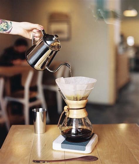 Fill pouring kettle with hot filtered water and rinse filter until the glass is heated. Woodneck Chemex 6 Cup perfect brewing for you & friends ...
