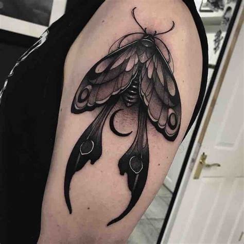 Awesome Tattoo Art Cool E Amazing Moth Tattoo Design