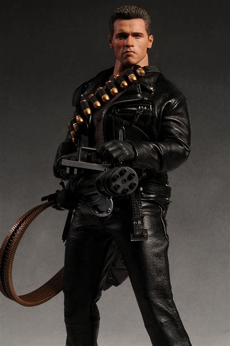 Review And Photos Of Terminator 2 T 800 Dx10 Action Figure By Hot Toys