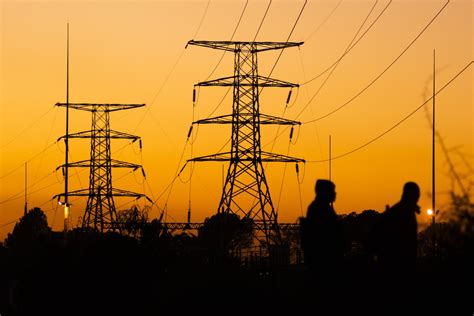 Fast Changing Electricity Landscape Calls For Robust Re