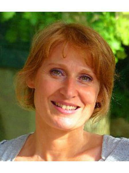 Christine Deville Societe Editrice Du Monde Viadeo