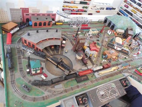 Pin on lionel trains