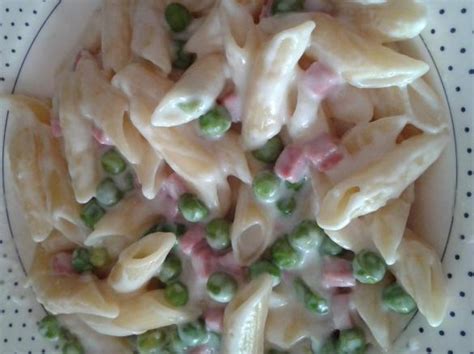 Dopo aver preparato il prosciutto e essere sicuri che i piselli sono cotti potete passare alla pasta. Pasta prosciutto cotto, piselli e panna è un ricetta ...