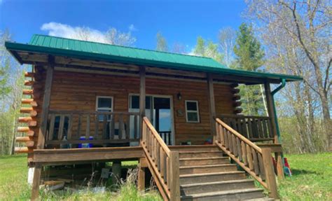 Let us take the stress out of planning and help you find the perfect cabin for your pigeon forge getaway! Stay In This Cozy Little Lakeside Cabin In Wisconsin For ...