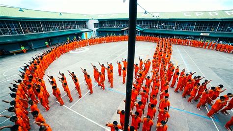 Знаменитая Филиппинская тюрьма с танцами Cpdrc Philippines Youtube