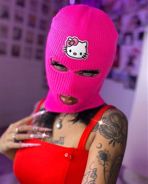 Ig Venusmarri Chloe Outfit Bright Wallpaper Gangster Girl Pink