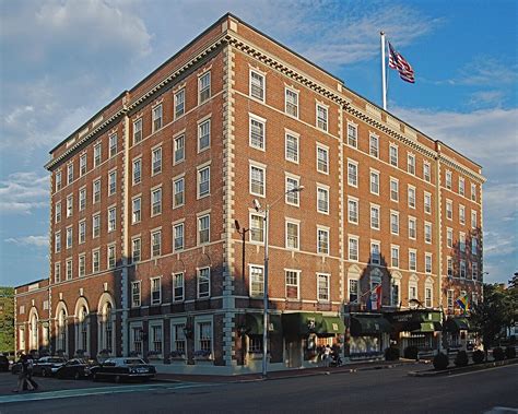 Hawthorne Hotel What To Know About Staying In Salems Most Historic Haunt
