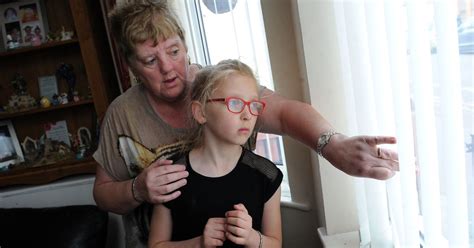 mum s terror after finding stranger creeping up her stairs as eight year old daughter played