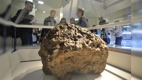 Meteorite In Africa Hints At 2 Billion Years Of Volcanic Activity On Mars