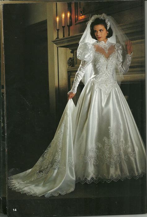 Design your wedding dresses, evening prom formal dress and bridesmaid dress online with lunss at an affordable price. Alfred Angelo Dream Maker Spring of 1992 Found in a ...