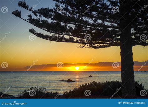 Sunset On Kaikoura Beach New Zealand Stock Image Image Of Blue