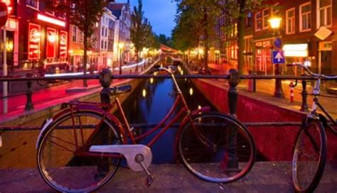 Join an experienced guide who will steer you through the diverse life along the streets of the red light district and see what amsterdam's oldest and most controversial neighborhood has to offer. Red Light District Tour Stag Activity in Amsterdam | StagWeb