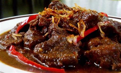 341.733 resep masakan indonesia ala rumahan yang mudah dan enak dari komunitas memasak terbesar dunia! Resep (Recipe) Sajian Sedap Semur Daging Sapi Pedas ...