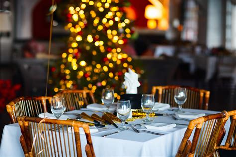 Christmas dinner is a time for family, fun and, most importantly, food! Christmas Dinner Menu | Quality Steak Online | Premier ...