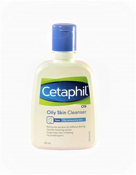 Dry by pressing a soft towel to your skin. 11 Best Face Wash for Oily Skin - Reviews & Prices (2020)