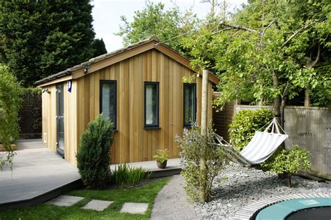 Up to 70% off our best products Garden office in Luton, Herts. Check out the kids ...