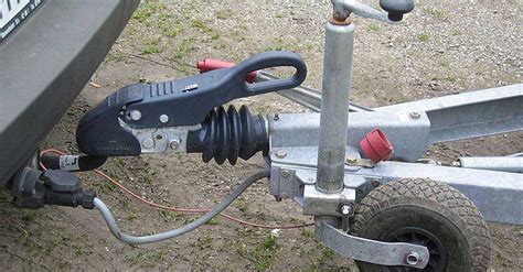 The plugs and sockets that are commonly in use in australia, and the pin colour codes that are designed to coordinate proper connections, according to australian standards. DIY Trailer Wiring Harness Diagnosis and Repair