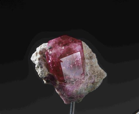 10 Of The Rarest And Most Valuable Gemstones In The World