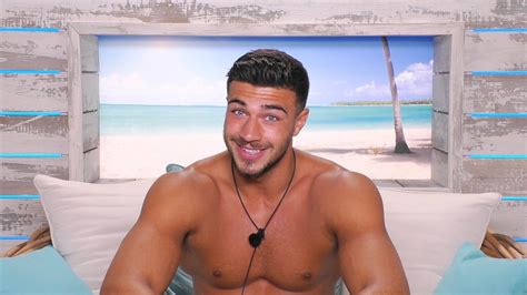 Love Islands Tommy Fury In Talks To Join The Dancing On Ice Line Up