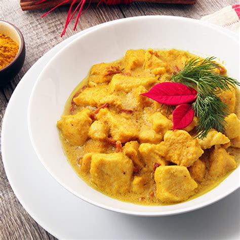 Il pollo al curry è uno dei piatti più conosciuti della cucina asiatica. Cómo hacer un pollo al curry en 15 minutos