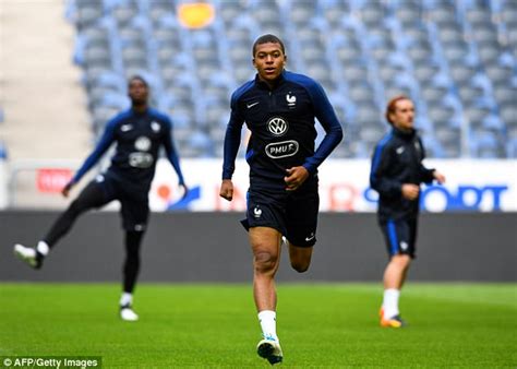 Kylian mbappe was born on sunday and have been alive for 7,934 days, kylian mbappe next b'day. Kylian Mbappe Height And Weight