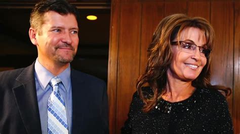 Sarah Palins Husband Seeks Divorce After 31 Years Of Marriage Court Filing Suggests The