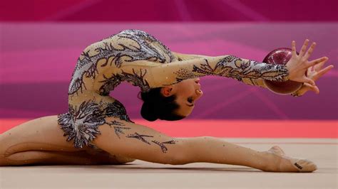 Gimnasia rítmica con pelota ejercicios y todo lo que desconoce