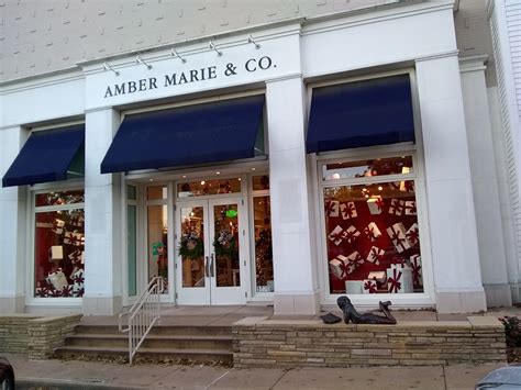 Amber Marie And Co Offers Exclusive Holiday Décor The Tcc Connection