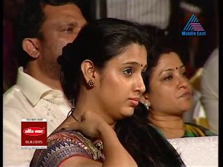 Mallu Actress Samyuktha Varma Hot In Saree Mallufun Com