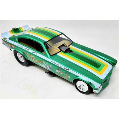 Chevy Vega Funny Car The Green Elephant 116 Scale Plastic Model Kit