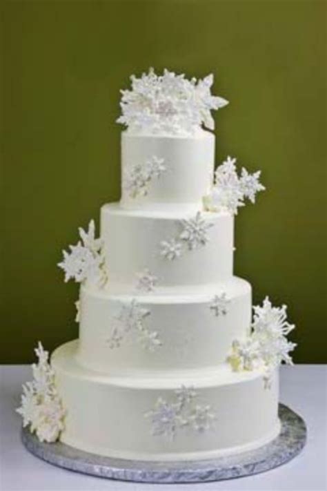 62 Romantic Winter Wedding Cake Ideas With Snowflakes Vis Wed