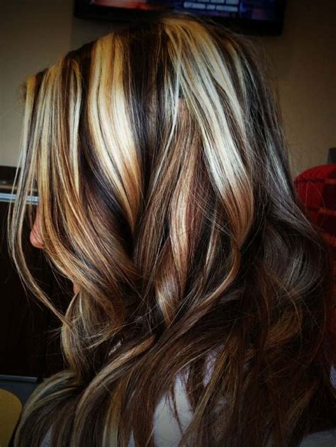 Tired of being labeled as a blonde or brunette? Balayage ombre blonde pour être fabuleuse et actuelle