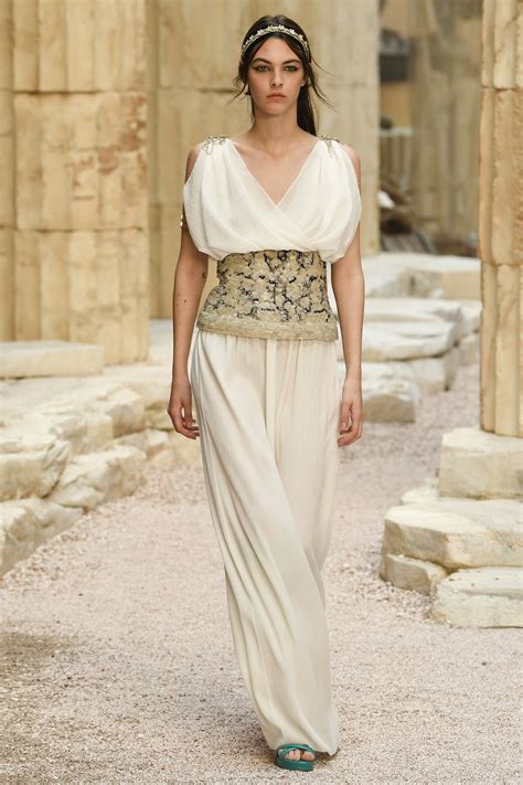 Chanel Resort 2018 Fashion Show Fashion Greece Fashion Chanel Resort