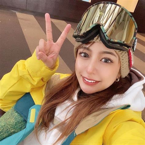 まさちゃんさんのインスタグラム写真 まさちゃんinstagram「今年の雪は異常なほどサラサラパウダーでした🙏 スノボ後の温泉サウナ