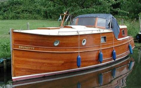 We have plans available for this wood boat for us$325.00. From http://www.tuesdaynightclub.co.uk/. | Wood boat plans ...