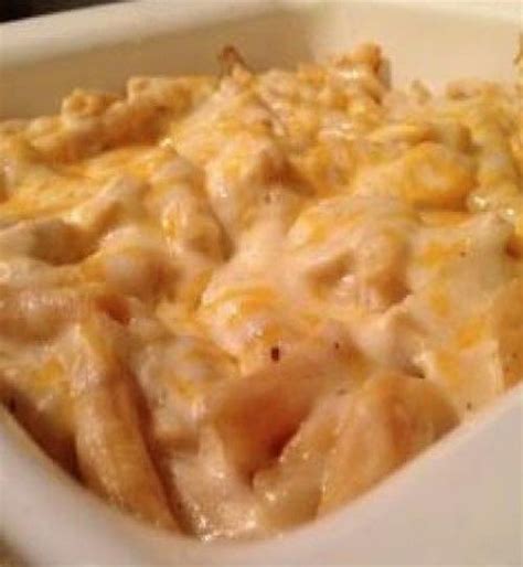 This cheesy chicken casserole from paula deen is a perfect weeknight dinner for the whole family because it's super easy to make and its creamy cheesiness is what the whole family craves, so whip it up tonight! Pin on Teach Me How To Cook