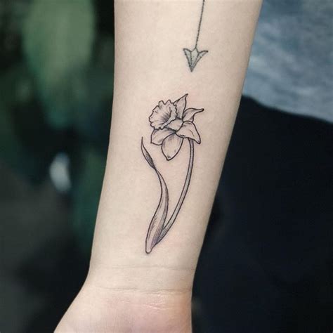 Often appearing in nature as small sprouts, the best has inspired scores of works of fine art, so it only stands to reason that individuals are receiving best tattoo designs now. Daffodil ! 🌼 | Daffodil tattoo, Tasteful tattoos, Tattoos ...