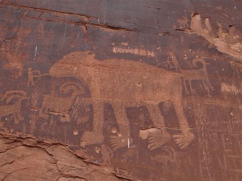 Bear Petroglyph Utah Petroglyphs Pictograph Ancient Civilizations