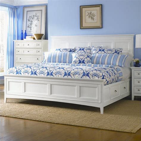 Headboard, footboard, rails, dresser, mirror and nightstand. 25 Incredible Queen-Sized Beds with Storage Drawers ...