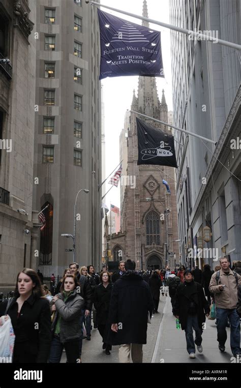 Wall Street In Manhattan Stock Photo Alamy