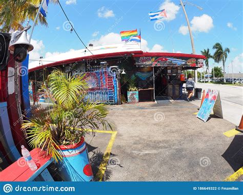 925 Nuevos Cubanos Restaurant In Fort Lauderdale Editorial Photography