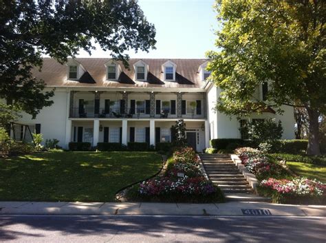 LSU ZTA HOUSE is GORGEOUS | Seek the Noblest | Pinterest | My sister
