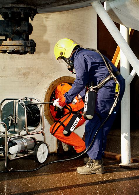 Confined Space Identification And Training With 3m