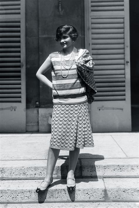 1920s fashion the ultimate guide to 20s style and outfits who what wear uk