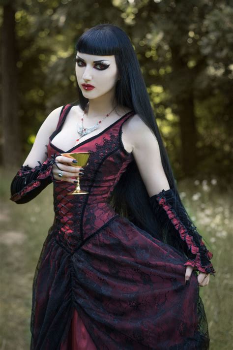 Gothic And Amazingobsidian Kerttu Vampire Editorial With Sinister For