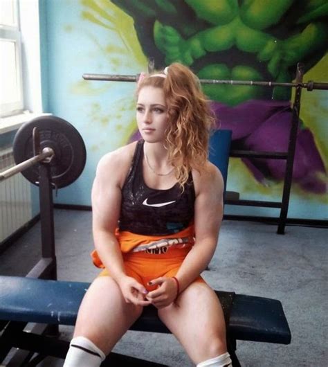 Julia Vins Russian Powerlifter With A Doll Like Face Cool Things