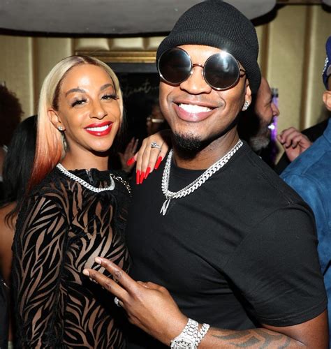 Ne Yo Is All Smiles Partying In The Club With The Ladies Following Infidelity Allegations From