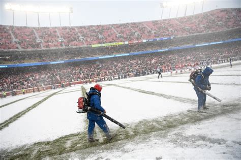 Dolphins To Play Franchises Coldest Game In Frigid Kansas City One Of