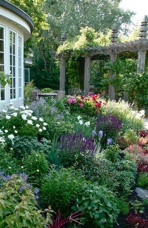 35 Lovely Cottage Garden Design Ideas For Your Dream House Cottage
